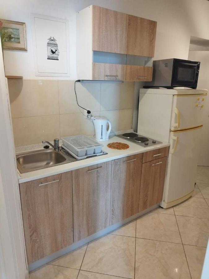 Apartments Mare - 150 M From Beach Brela Ngoại thất bức ảnh