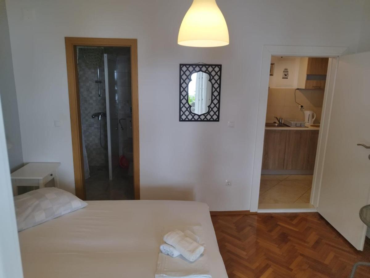 Apartments Mare - 150 M From Beach Brela Ngoại thất bức ảnh