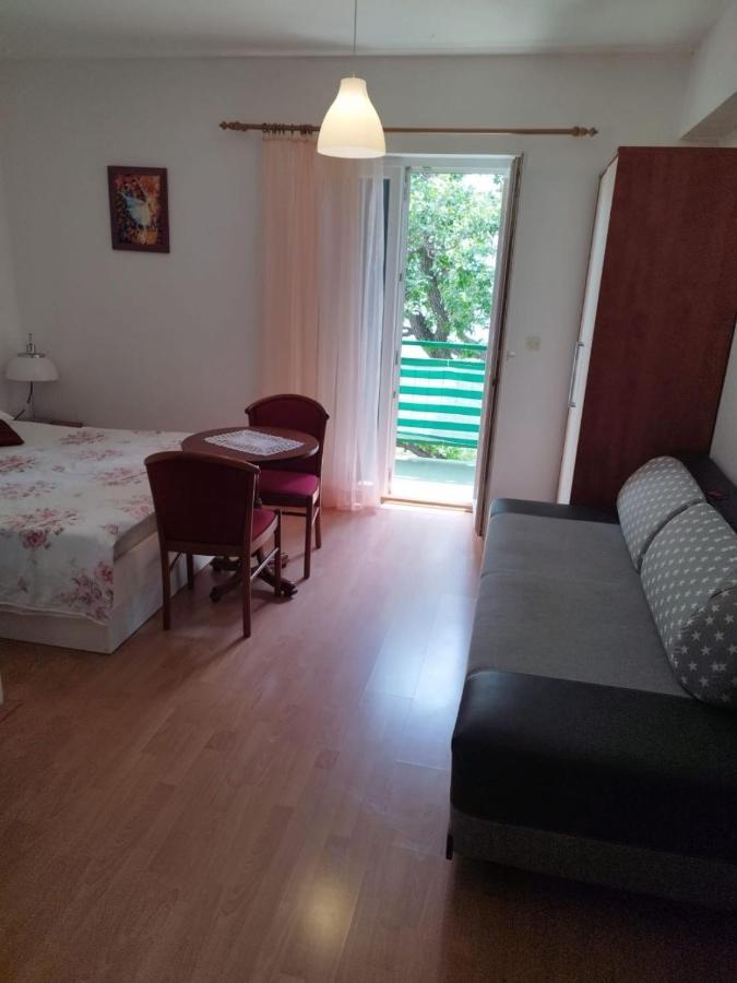 Apartments Mare - 150 M From Beach Brela Ngoại thất bức ảnh