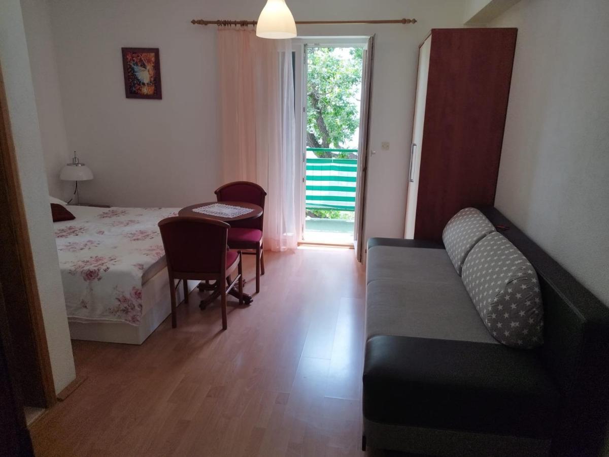 Apartments Mare - 150 M From Beach Brela Ngoại thất bức ảnh