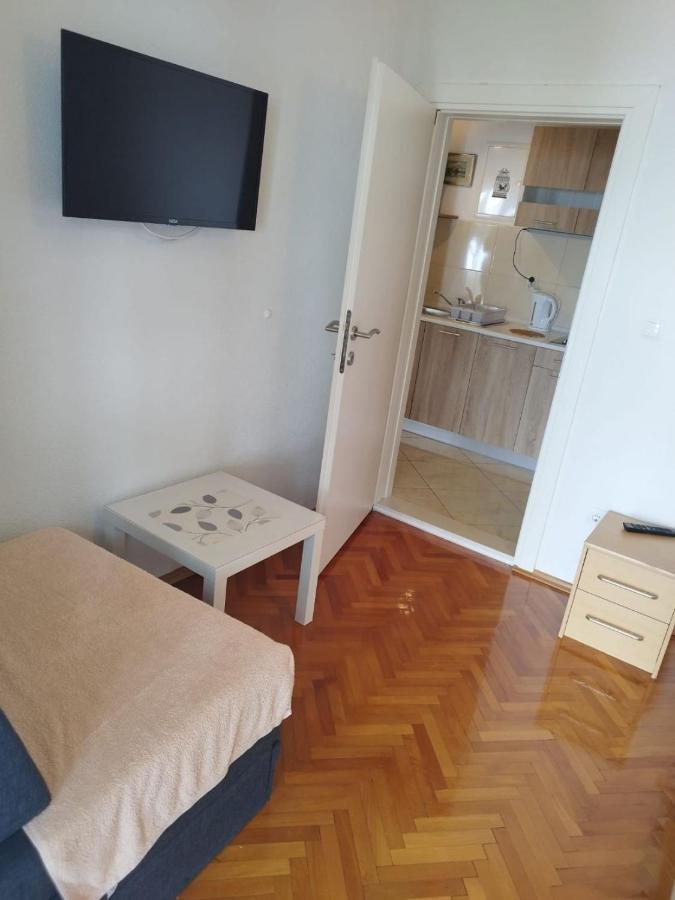 Apartments Mare - 150 M From Beach Brela Ngoại thất bức ảnh