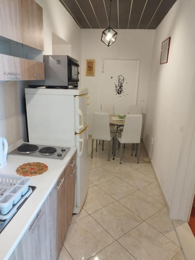 Apartments Mare - 150 M From Beach Brela Ngoại thất bức ảnh