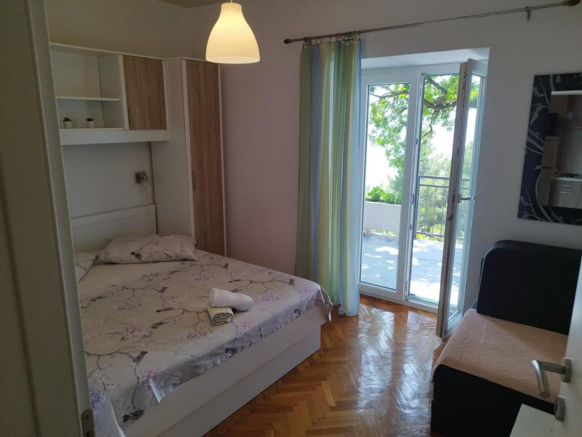 Apartments Mare - 150 M From Beach Brela Ngoại thất bức ảnh
