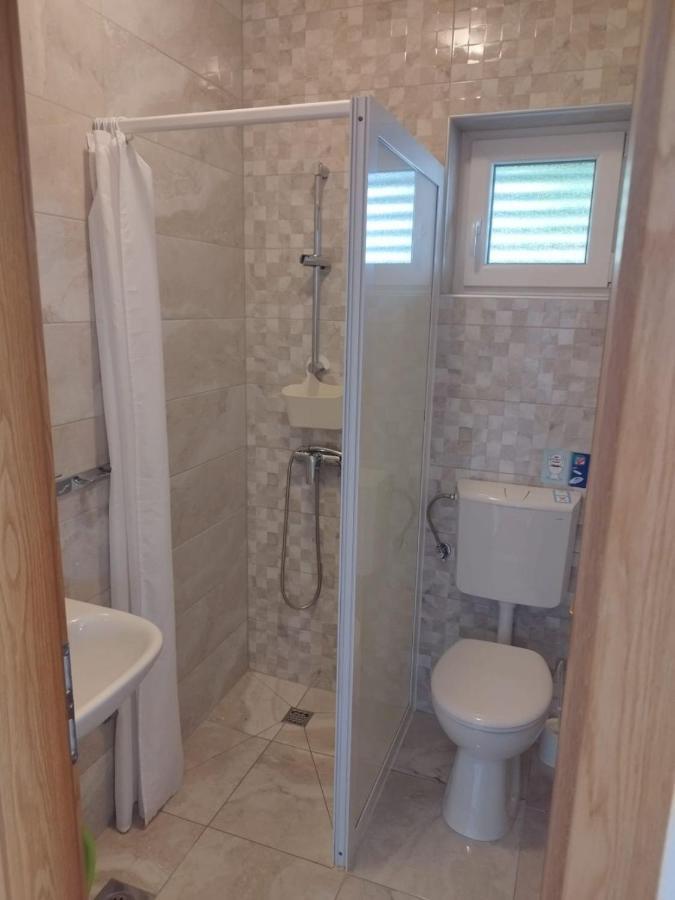 Apartments Mare - 150 M From Beach Brela Ngoại thất bức ảnh