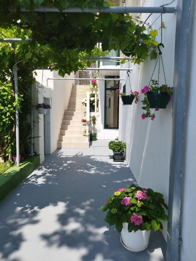 Apartments Mare - 150 M From Beach Brela Ngoại thất bức ảnh